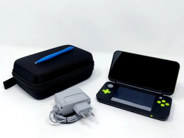 NEW 2DS XL Verde Lima + Estuche Protector (Consola) (JAN-001) para Nintendo 3DS, edición PAL España, de segunda mano