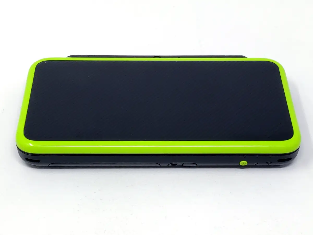 NEW 2DS XL Verde Lima + Estuche Protector (Consola) (JAN-001) para Nintendo 3DS, edición PAL España, de segunda mano