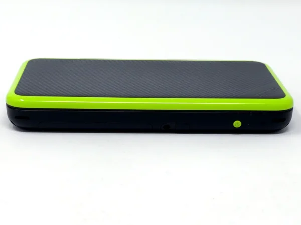 NEW 2DS XL Verde Lima + Estuche Protector (Consola) (JAN-001) para Nintendo 3DS, edición PAL España, de segunda mano