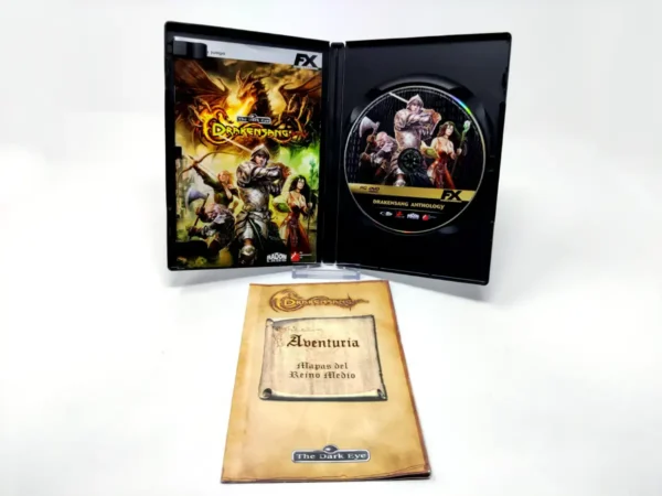 Interior del juego Drakensang Anthology (ESP) para PC con disco y manual