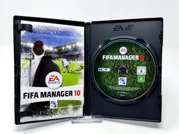 Interior del juego FIFA Manager 10 (ESP) para PC con disco y manual
