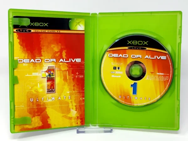 Interior del juego Dead or Alive Ultimate (UK) para XBOX con disco y manual
