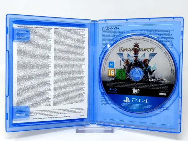 Interior del juego King's Bounty II (Day One Edition) (ESP) para PlayStation 4 con disco y manual