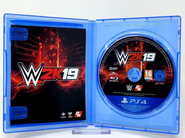 Interior del juego WWE 2K19 (EUR) para PlayStation 4 con disco y manual