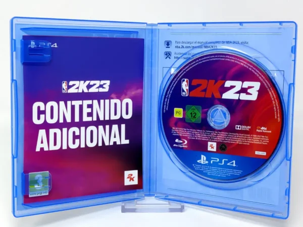 Interior del juego NBA 2K23 (ESP) para PlayStation 4 con disco y manual