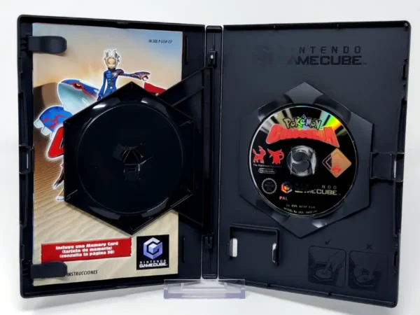 Lateral de la caja de Pokémon Colosseum + Pokémon Box: Ruby & Sapphire (2 Discos) (ESP) para Nintendo GameCube