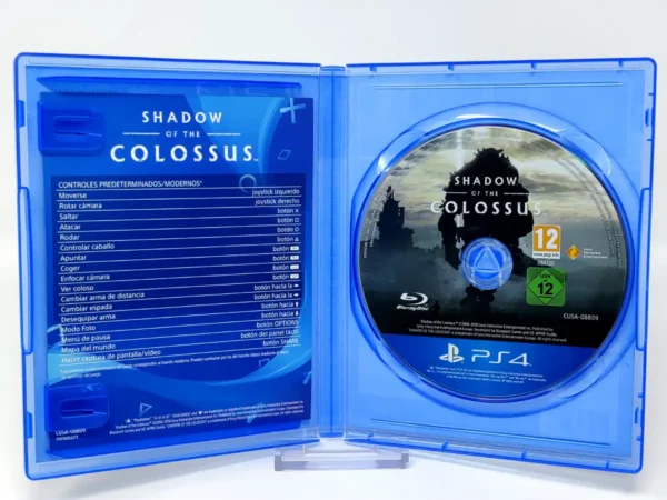 Interior del juego Shadow of the Colossus (ESP) para PlayStation 4 con disco y manual