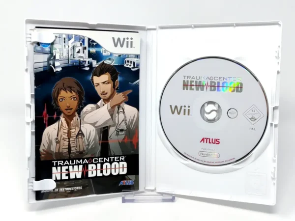 Interior del juego Trauma Center: New Blood (ESP) (Rebajado) para Nintendo Wii con disco y manual