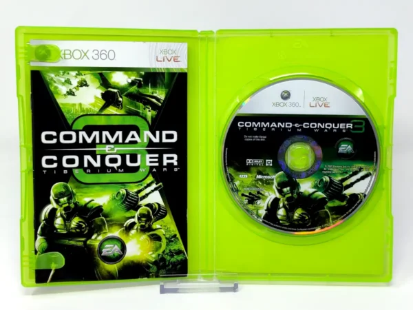 Interior del juego Command & Conquer 3: Tiberium Wars (UK) para XBOX 360 con disco y manual