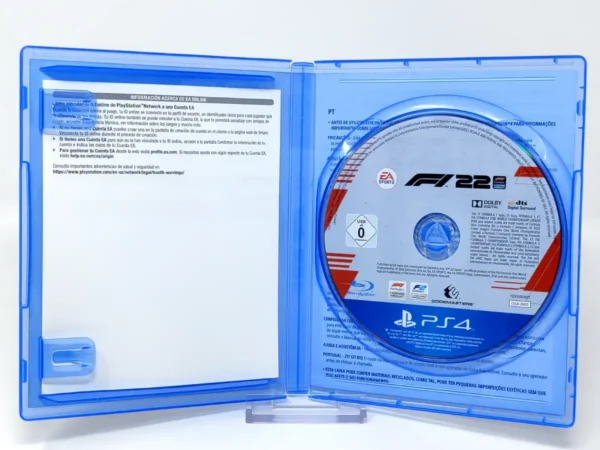 Interior del juego F1 22 (ESP) para PlayStation 4 con disco y manual