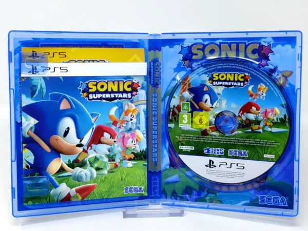 Interior del juego Sonic Superstars (ESP) para PlayStation 5 con disco y manual