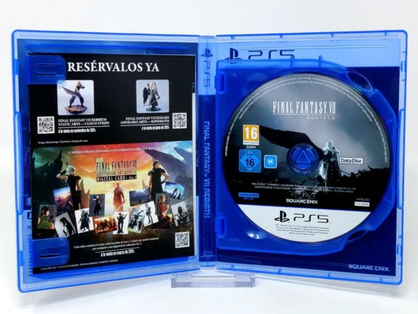 Interior del juego Final Fantasy VII Rebirth (ESP) para PlayStation 5 con disco y manual