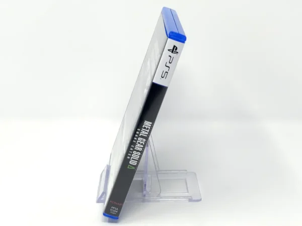 Lateral de la caja de METAL GEAR SOLID Δ: SNAKE EATER (Day One Edition) (ESP) para PlayStation 5