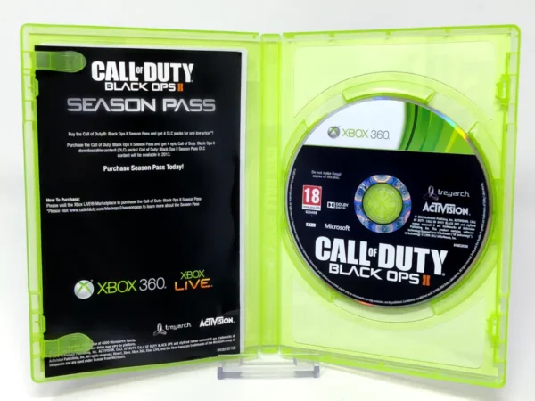 Interior del juego Call of Duty: Black Ops II (UK) para XBOX 360 con disco y manual