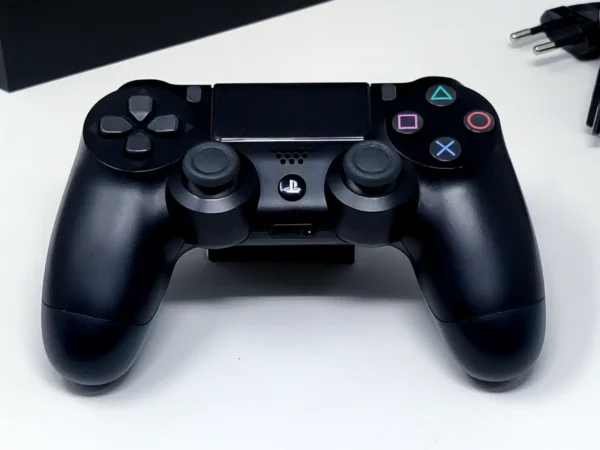 Sony PlayStation 4 (Consola) 500GB Negro (CUH-1116A) para PlayStation 4, edición PAL EUR, de segunda mano