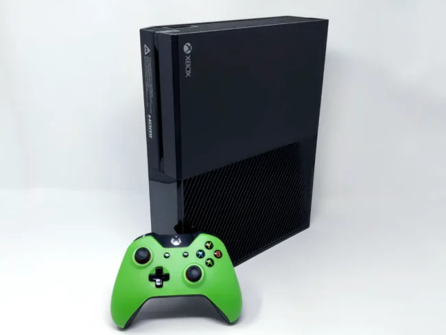 Xbox One (Consola) 500GB Negra + Mando Verde Electrico